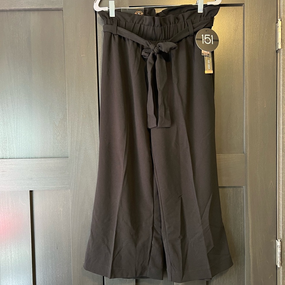NWT One 5 One Wide Leg High Rise Pant with Stretchy Waist & Tie Detail (Medium)